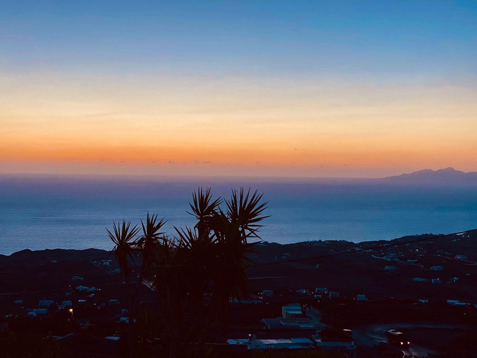 Phaos Santorini Suites 易莫洛林 外观 照片